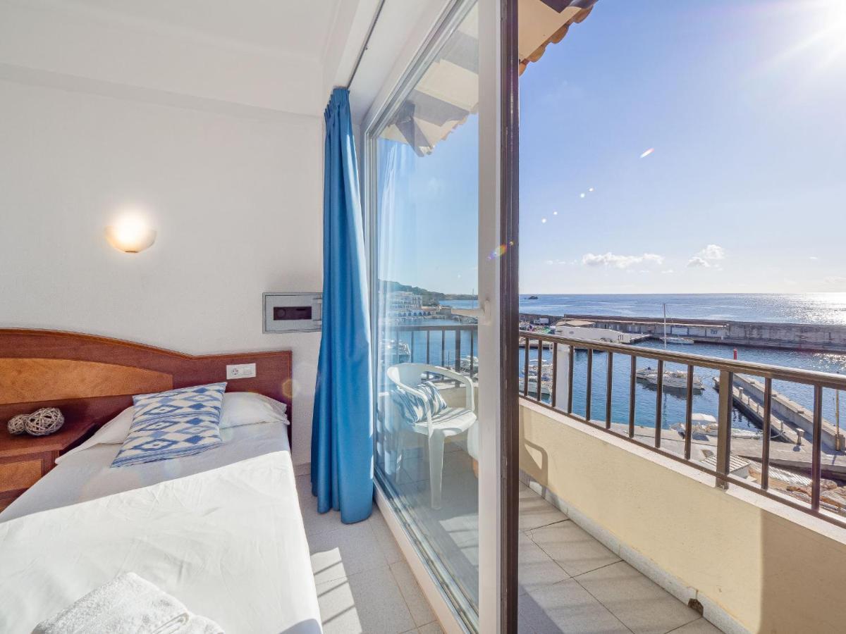 Hostal Port Corona カラ・ラトハダ エクステリア 写真