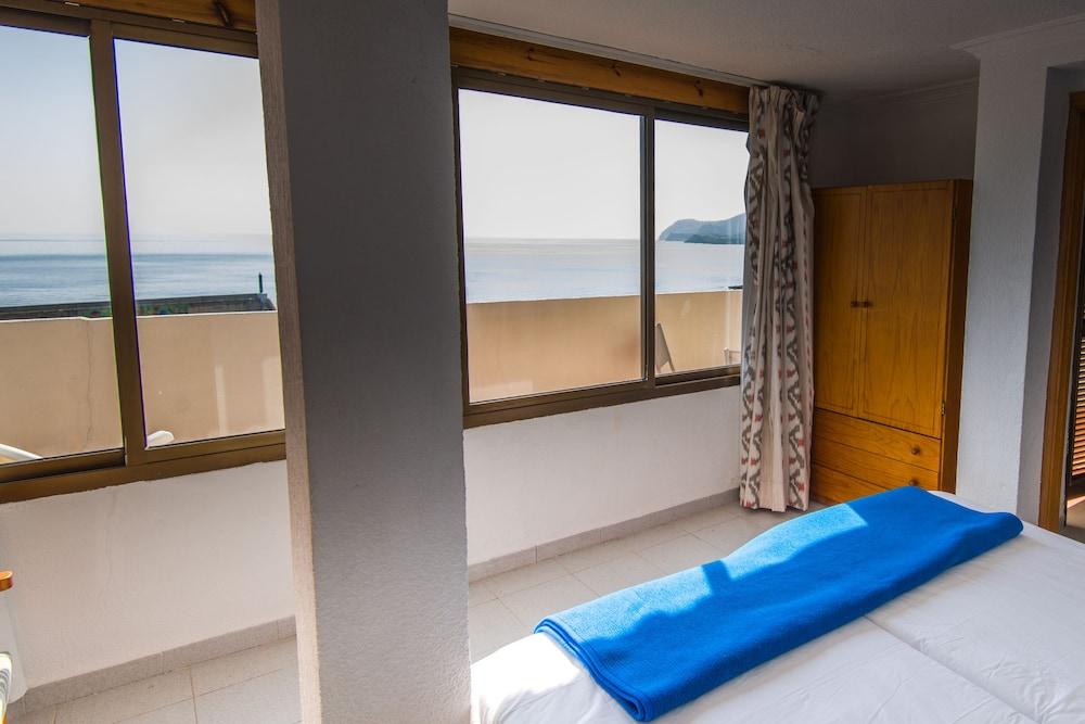 Hostal Port Corona カラ・ラトハダ エクステリア 写真