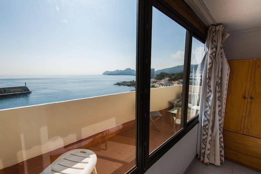 Hostal Port Corona カラ・ラトハダ エクステリア 写真