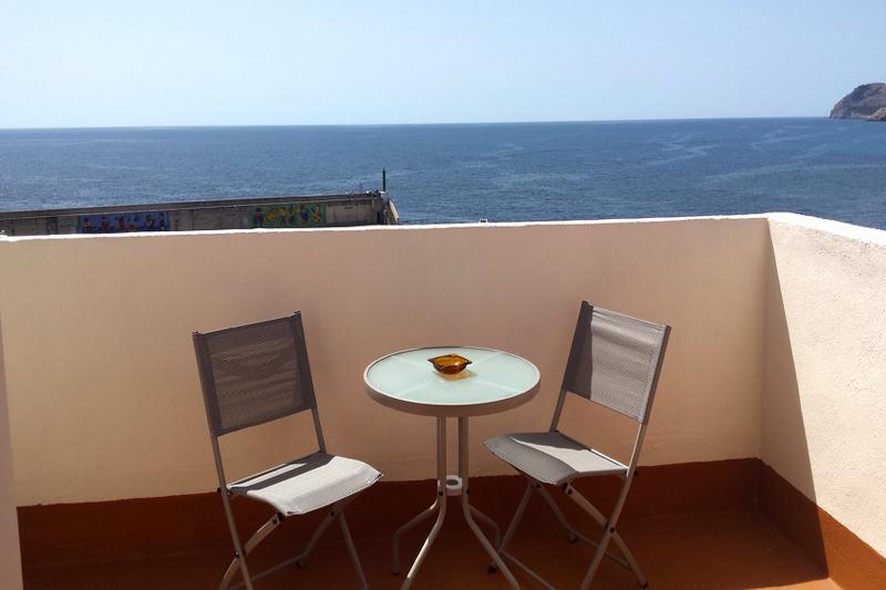 Hostal Port Corona カラ・ラトハダ エクステリア 写真