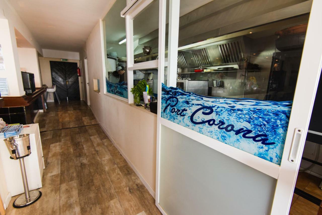 Hostal Port Corona カラ・ラトハダ エクステリア 写真